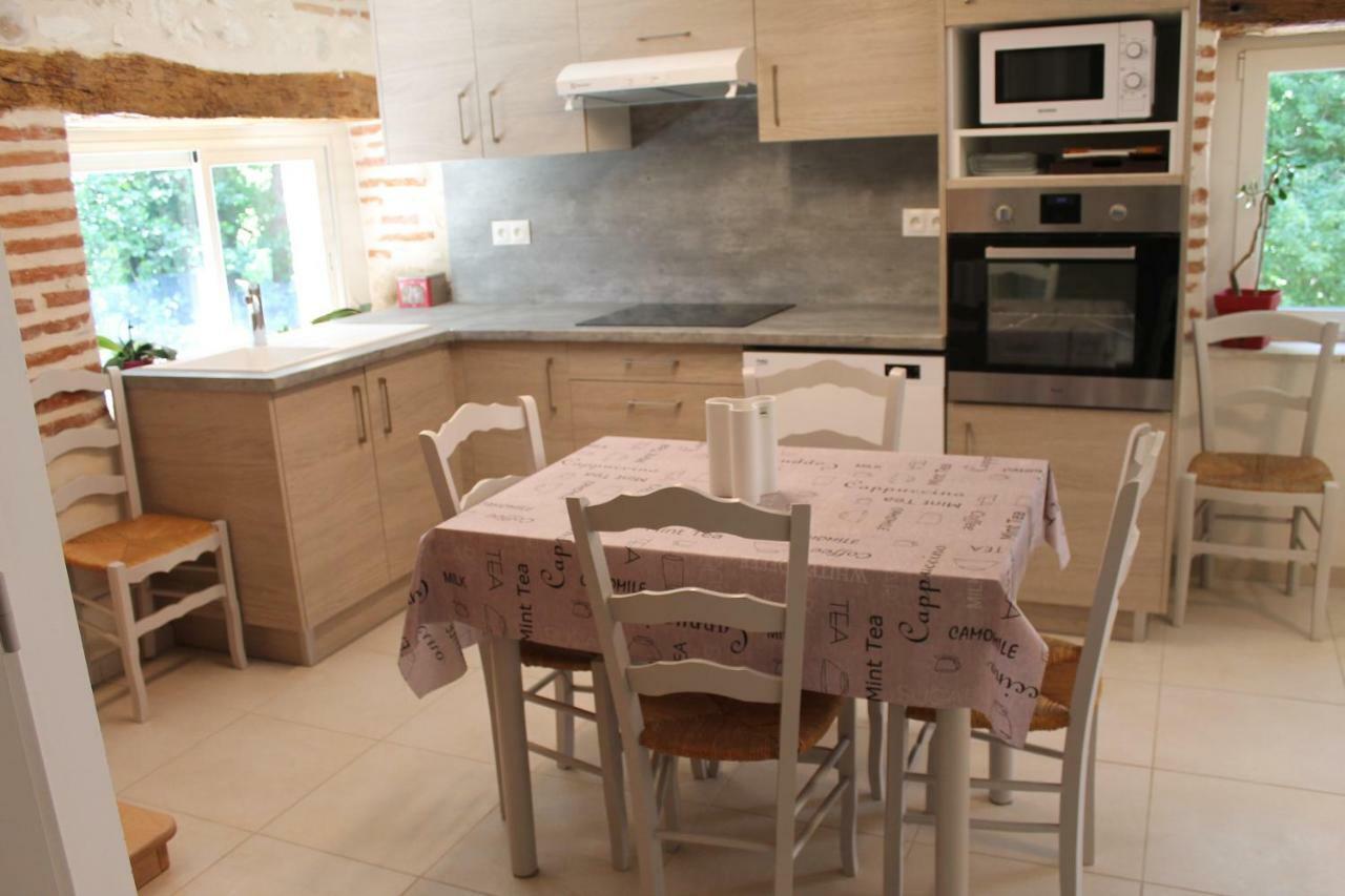 Gites Clodeguy No 2 Saint-Sylvestre-sur-Lot Extérieur photo